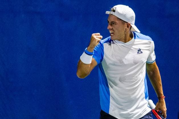 August 24, 2023: Sebastian Baez celebrates after taking the first set against Laslo Djere during the quarterfinals of the 2023 Winston-Salem Open at Wake Forest Tennis Complex in Wnston-Salem, NC. ( CSM) Wnston-Salem United States - ZUMAc04_ 20230824_zma_c04_123 Copyright: xScottxKinserx