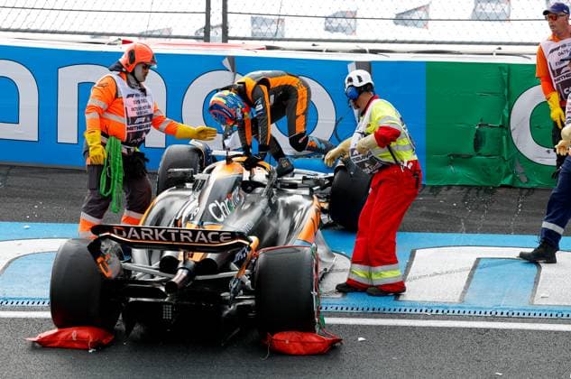 81 Oscar Piastri (AUS, McLaren F1 Team) after crash, F1 Grand Prix of the Netherlands at Circuit Zandvoort on August 25, 2023 in Zandvoort, Netherlands. (Photo by HOCH ZWEI) Zandvoort Netherlands