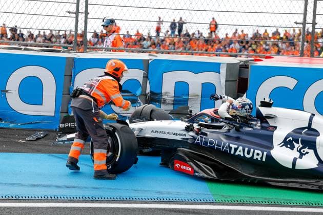 03 RICCIARDO Daniel (aus), Scuderia AlphaTauri AT04, action, crash, accident, during the 2023 Formula 1 Heineken Dutch Grand Prix, 13th round of the 2023 Formula One World Championship, WM, Weltmeisterschaft from August 25 to 28, 2023 on the Zandvoort Circuit, in Zandvoort, Netherlands - F1 - DUTCH GRAND PRIX 2023 DPPI Panoramic  F12023GP14NED_JK134415