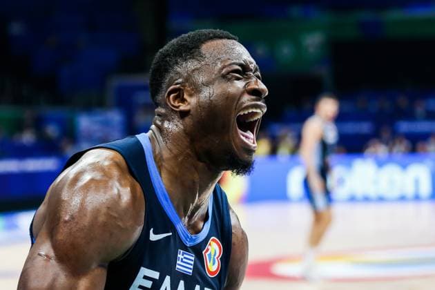 Sport Themen der Woche KW34 Sport Bilder des Tages (230826) -- PASAY CITY, Aug. 26, 2023 -- Thanasis Antetokounmpo of Greece reacts after scoring during the group C match between Jordan and Greece at the 2023 FIBA World Cup in Pasay City, the Philippines on Aug. 26, 2023. ) (SP)PHILIPPINES-PASAY CITY-BASKETBALL-FIBA WORLD CUP-GROUP C-GRE VS JOR ROUELLExUMALI 
