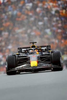 ZANDVOORT - Max Verstappen (Red Bull Racing) during qualifying for the F1 Grand Prix of the Netherlands at Circuit Zandvoort on August 26, 2023 in Zandvoort, Netherlands. ANP KOEN VAN WEEL F1 Grand Prix of The Netherlands 2023 24 xVIxANPxSportx xxANPxIVx 476343491 originalFilename: 476343491.jpg