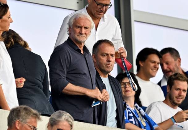 26.08.2023, xfux, Fussball 1.Bundesliga, SV Darmstadt 98 - 1. FC Union Berlin, emonline, emspor, v.l. Sportdirektor Rudolf Rudi Voeller Völler (DFB Deutsche Fussball Nationalmannschaft Deutschland), Trainer Hans-Dieter Hans Dieter Hansi Flick (Deutsche Fussball Nationalmannschaft DFB) (DFL DFB REGULATIONS PROHIBIT ANY USE OF PHOTOGRAPHS as IMAGE SEQUENCES and or QUASI-VIDEO. Eine Lizenzierung des Lichtbildwerkes an den SV Darmstadt 1898 e.V. sowie Tochterunternehmen ist nicht gestattet. NO release of or sale to SV Darmstadt 1898 e.V..) Darmstadt