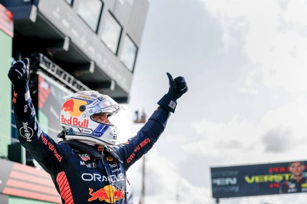 ZANDVOORT - Max Verstappen (Red Bull Racing) celebrates his pole position during qualifying for the F1 Grand Prix of the Netherlands at Circuit Zandvoort on August 26, 2023 in Zandvoort, Netherlands. ANP REMKO DE WAAL F1 Grand Prix of The Netherlands 2023 24 xVIxANPxSportx xxANPxIVx 476349206 originalFilename: 476349206.jpg