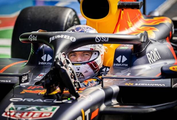 ZANDVOORT - Max Verstappen (Red Bull Racing) after taking pole position during qualifying for the F1 Grand Prix of the Netherlands at Circuit Zandvoort on August 26, 2023 in Zandvoort, Netherlands. ANP REMKO DE WAAL F1 Grand Prix of The Netherlands 2023 24 xVIxANPxSportx xxANPxIVx 476355366 originalFilename: 476355366.jpg