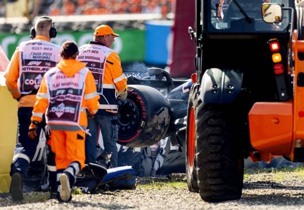 ZANDVOORT - The car of Logan Sargeant (Williams) after his crash during qualifying for the F1 Grand Prix of the Netherlands at Circuit Zandvoort on August 26, 2023 in Zandvoort, Netherlands. ANP KOEN VAN WEEL F1 Grand Prix of The Netherlands 2023 24 xVIxANPxSportx xxANPxIVx 476355919 originalFilename: 476355919.jpg