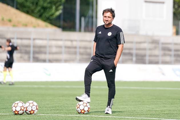 26.08.2023, Carouge, Stade de la Fontenette, Women s Super League: Servette FC ChÃªnois FÃ minin - FC Luzern, headcoach Jose Barcala (Servette) Carouge Stade de la Fontenette Geneva Switzerland Copyright: xJustPictures.ch DanielaxPorcellix
