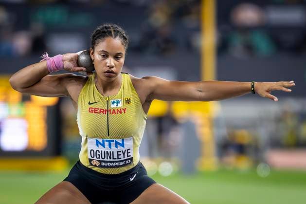 Sport Themen der Woche KW34 Sport Bilder des Tages World Athletics Championships Budapest 23; Hungary, 26.08.2023 Budapest, Hungary - August 26: Yemisi OGUNLEYE of GERMANY (GER) competing in the shot put final on day 8 of the World Athletics Championships Budapest 23 at the National Athletics Centre in Budapest, Hungary on August 26, 2023. *** World Athletics Championships Budapest 23 Hungary, 26 08 2023 Budapest, Hungary August 26 Yemisi OGUNLEYE of GERMANY GER competing in the shot put final on day 8 of the World Athletics Championships Budapest 23 at the National Athletics Centre in Budapest, Hungary on August 26, 2023 Copyright: xBEAUTIFULxSPORTS AxelxKohringx