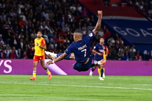 Kylian Mbappe ( 7 - PSG ) - FOOTBALL : Paris Saint Germain vs Lens - Ligue 1 - 26 08 2023 FedericoPestellini Panoramic 