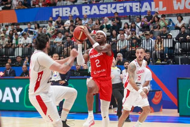 JAKARTA, INDONESIA AUGUST 27: Shai Gilgeous-Alexander (C) of Canada challenge by Lebanon palyers on Canada vs Lebanon game during 2023 FIBA Basketball World Cup in Jakarta, Indonesia on August 27, 2023. The 2023 FIBA Basketball World Cup will held on August 25 until September 10, 2023 in Jakarta - Indonesia, Manila - Philipines dan Okinawa Japan. BASKET BALL: Canada vs Liban - Jakarta - Coupe du Monde FIBA - 26 08 2023 YuliSeperi Panoramic 
