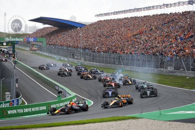 ZANDVOORT - Max Verstappen (Red Bull Racing) during the start of the F1 Grand Prix of the Netherlands at Circuit Zandvoort on August 27, 2023 in Zandvoort, Netherlands. ANP SEM VAN DER WAL F1 Grand Prix of The Netherlands 2023 24 xVIxANPxSportx xxANPxIVx 476444929 originalFilename: 476444929.jpg