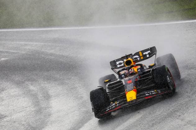 ZANDVOORT - Max Verstappen (Red Bull Racing) in the rain during the F1 Grand Prix of the Netherlands at Circuit Zandvoort on August 27, 2023 in Zandvoort, Netherlands. ANP SEM VAN DER WAL F1 Grand Prix of The Netherlands 2023 24 xVIxANPxSportx xxANPxIVx 476453629 originalFilename: 476453629.jpg