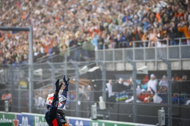 ZANDVOORT - Max Verstappen (Red Bull Racing) cheers after winning the F1 Grand Prix of the Netherlands at Circuit Zandvoort on August 27, 2023 in Zandvoort, Netherlands. ANP KOEN VAN WEEL F1 Grand Prix of The Netherlands 2023 24 xVIxANPxSportx xxANPxIVx 476458080 originalFilename: 476458080.jpg