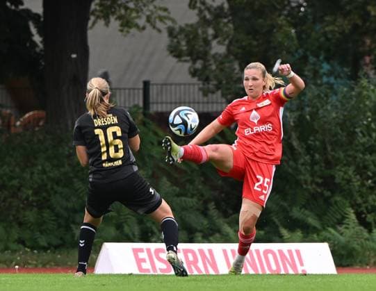 Fussball, Frauen, Regionalliga Nordost, Saison 2023 2024 (2. Spieltag), 1. FC Union Berlin - 1. FFC Fortuna Dresden (6:0), v. l. Carolin Hänichen, Dina Orschmann (1. Frauen 1. FC Union), 27.08. 2023, Copyright: xMatthiasxKochx