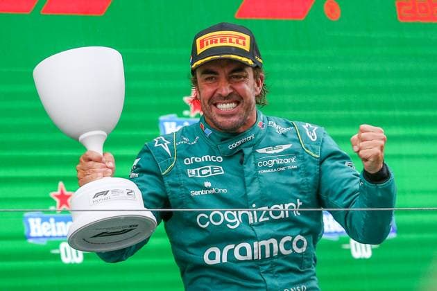 FORMULA 1 HEINEKEN DUTCH GRAND PRIX 2023 Fernando Alonso 14 (SPA), Aston Martin AMR-23 celebrates 2nd place during the FORMULA 1 HEINEKEN DUTCH GRAND PRIX 2023 at CM.com Circuit Zandvoort, Zandvoort, Netherlands on 27 August 2023 Editorial Use Only Copyright: xIMAGO EveryxSecondxMediax ESM-0787-0027