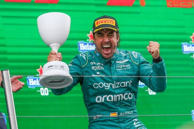 FORMULA 1 HEINEKEN DUTCH GRAND PRIX 2023 Fernando Alonso 14 (SPA), Aston Martin AMR-23 celebrates 2nd place during the FORMULA 1 HEINEKEN DUTCH GRAND PRIX 2023 at CM.com Circuit Zandvoort, Zandvoort, Netherlands on 27 August 2023 Editorial Use Only Copyright: xIMAGO EveryxSecondxMediax ESM-0787-0031