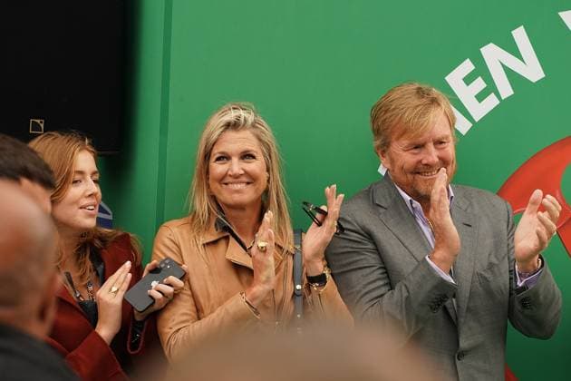 27.08.2023, Circuit Park Zandvoort, Zandvoort, FORMULA 1 HEINEKEN DUTCH GRAND PRIX 2023 , im Bild Willem-Alexander, König der Niederlande und seine Ehefrau Königin Maxima mit Tochter. Zandvoort Circuit Park Zandvoort Niederlande
