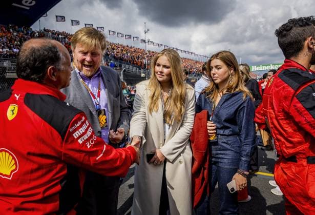 ZANDVOORT - King Willem-Alexander, Princess Amalia and Princess Alexia ahead of the F1 Grand Prix of the Netherlands at Circuit Zandvoort on August 27, 2023 in Zandvoort, Netherlands. ANP REMKO DE WAAL F1 Grand Prix of The Netherlands 2023 24 xVIxANPxSportx xxANPxIVx 476474253 originalFilename: 476474253.jpg