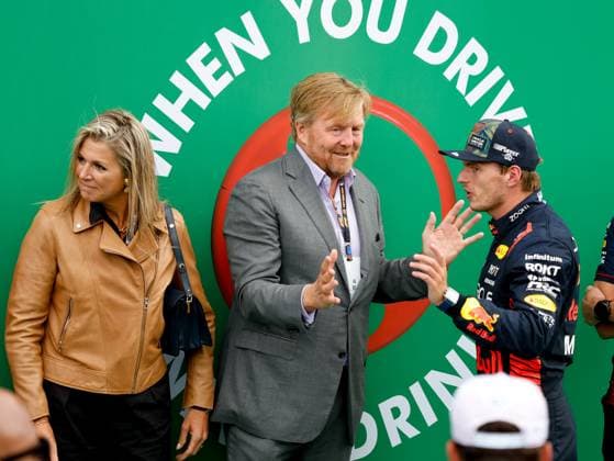 Willem-Alexander of the Netherlands with VERSTAPPEN Max (ned), Red Bull Racing RB19, portrait during the 2023 Formula 1 Heineken Dutch Grand Prix, 13th round of the 2023 Formula One World Championship, WM, Weltmeisterschaft from August 25 to 28, 2023 on the Zandvoort Circuit, in Zandvoort, Netherlands - F1 - DUTCH GRAND PRIX 2023 - RACE DPPI Panoramic  00123031_F12023GP14NED_JK143034