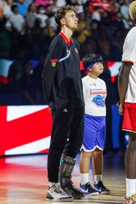 27.08.2023, FIBA Basketball Worldcup, Okinawa (Japan), Australien - Deutschland, Spieltag 2, Gruppe E. Franz Wagner (GER, No9) verletzt