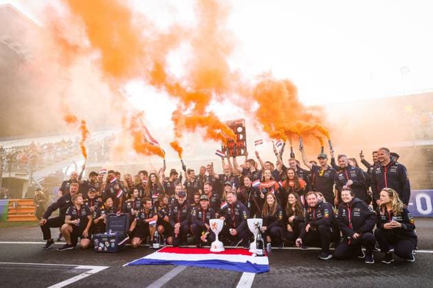 Adrian Newey (GBR, Oracle Red Bull Racing), 1 Max Verstappen (NLD, Oracle Red Bull Racing), Christian Horner (GBR, Oracle Red Bull Racing), F1 Grand Prix of the Netherlands at Circuit Zandvoort on August 27, 2023 in Zandvoort, Netherlands. (Photo by HOCH ZWEI) Zandvoort Netherlands