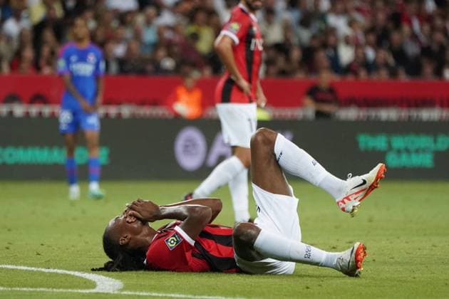 Khephren Thuram (OGC Nice) - blessure FOOTBALL : OGC Nice vs Lyon - Ligue 1 Uber Eats - Nice - 027 08 2023 NorbertScanella Panoramic 