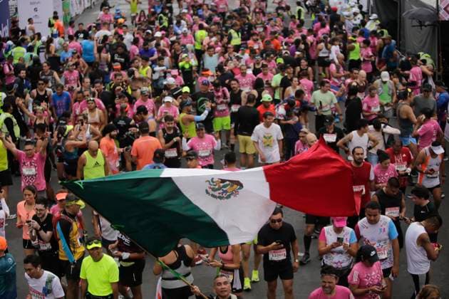August 28, 2023, Mexico City, Mexico City, Mexico: Mexican flag among the competitors during the Mexico City Marathon 2023 Mexico City Mexico - ZUMAs310 0302325799st Copyright: xLuisxExSalgadox