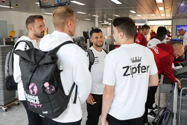 SOCCER - UEFA EL, Zrinjski vs LASK, preview LINZ,AUSTRIA,30.AUG.23 - SOCCER - UEFA Europa League, qualification, HSK Zrinjski Mostar vs Linzer ASK, preview, departure LASK. Image shows Rene Renner and Sascha Horvath (LASK).  GEPAxpictures xMathiasxMandl