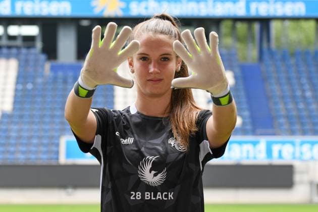 Torhueterin Ena Mahmutovic ( MSV Duisburg Frauen ). GER, Fussball, MSV Duisburg Frauen Teampraesentation Saison 2023 24, 28.08.2023 DFL DFB REGULATIONS PROHIBIT ANY USE OF PHOTOGRAPHS AS IMAGE SEQUENCES AND OR QUASI-VIDEO GER, Fussball, MSV Duisburg Frauen Teampraesentation Saison 2023 24, 28.08.2023 Duisburg Copyright: xEibner-Pressefoto ThomasxThienelx EP_TTL