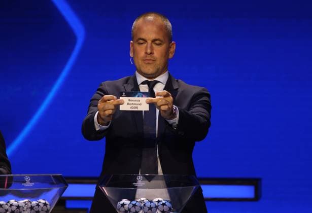 Sport Bilder des Tages During the Uefa Champions League group draw, former football player Joe Cole draws Borussia Dortmund on 31 August 2023 at Grimaldi Forum, Monaco . Photo Nderim KACELI  Copyright: xNderimxKaceli IPAxSportx xipa-agx xx 0 IPA_IPA39973562