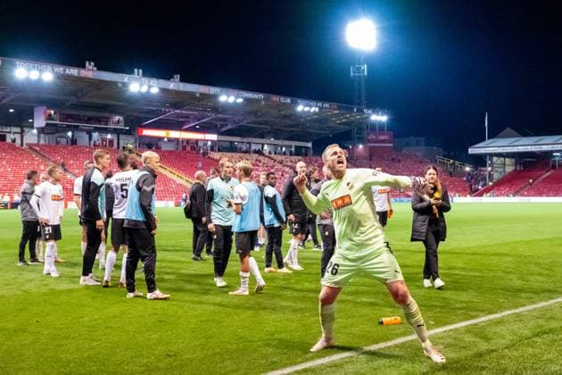 230831 Goalkeeper Peter Abrahamsson of Häcken celebrates after the UEFA Europa League play-off between Aberdeen and Häcken on August 31, 2023 in Aberdeen. Photo: Daniel Stiller BILDBYRAN kod DS DS0328 fotboll football soccer fotball uefa europa league aberdeen häcken bbeng jubel Copyright: DANIELxSTILLER BB230831DS058