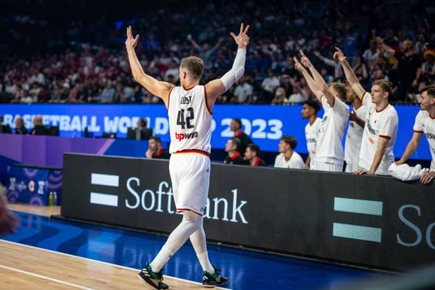 Basketball Okinawa 01.09.2023 FIBA Basketball World Cup 2023 Weltmeisterschaft der Männer Runde 2 Deutschland (GER) - Georgien (GEO) Andreas Obst (Deutschland, No.42) Jubel