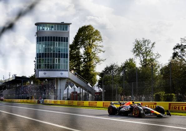 MONZA - Max Verstappen (Red Bull Racing) during the 2nd free practice session on the Monza circuit in the run-up to the Italian Grand Prix. ANP SEM VAN DER WAL Practice 2023 2024 xVIxANPxSportx xxANPxIVx 476933850 originalFilename: 476933850.jpg