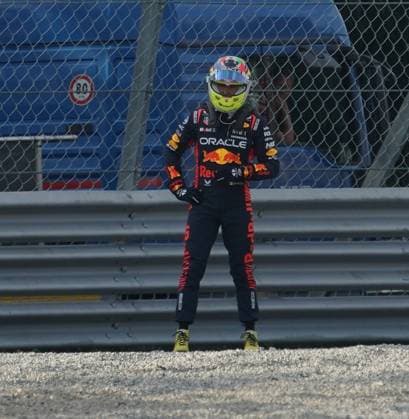 01.09.2023, Autodromo Nazionale di Monza, Monza, FORMULA 1 PIRELLI GRAN PREMIO D ITALIA 2023 ,im Bild Unfall von Sergio Perez (MEX), Oracle Red Bull Racing. Monza Autodromo Nazionale di Monza Italien