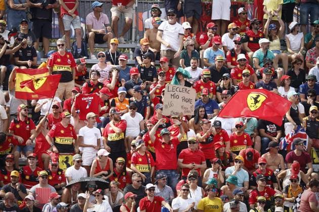 MONZA - Atmospheric image of Ferrari supporters during the Italian Grand Prix on the Autodromo Nazionale Monza circuit on September 3, 2023 in Monza, Italy. ANP SEM VAN DER WAL Race 2023 2024 xVIxANPxSportx xxANPxIVx 477136755 originalFilename: 477136755.jpg