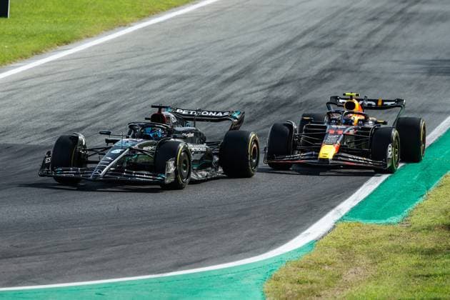 63 George Russell (GBR, Mercedes-AMG Petronas F1 Team), 11 Sergio Perez (MEX, Oracle Red Bull Racing), F1 Grand Prix of Italy at Autodromo Nazionale Monza on September 3, 2023 in Monza, Italy. (Photo by HOCH ZWEI) Monza Italy
