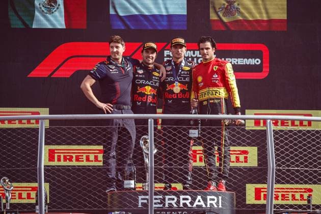 11 Sergio Perez (MEX, Oracle Red Bull Racing), 1 Max Verstappen (NLD, Oracle Red Bull Racing), 55 Carlos Sainz (ESP, Scuderia Ferrari), F1 Grand Prix of Italy at Autodromo Nazionale Monza on September 3, 2023 in Monza, Italy. (Photo by HOCH ZWEI) Monza Italy