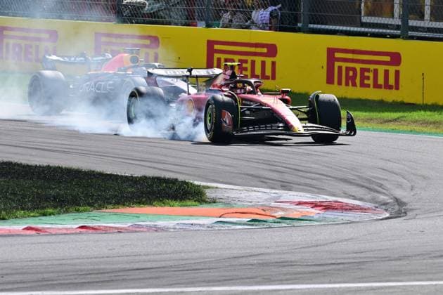 55 Carlos Sainz (ESP, Scuderia Ferrari), 1 Max Verstappen (NLD, Oracle Red Bull Racing), F1 Grand Prix of Italy at Autodromo Nazionale Monza on September 3, 2023 in Monza, Italy. (Photo by HOCH ZWEI) Monza Italy