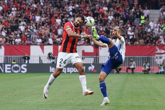 GaÃ«tan Laborde (OGC Nice) - Thomas Delaine (RC Strasbourg) FOOTBALL : OGC Nice vs RC Strasbourg - Ligue 1 Uber Eats - Nice - 03 09 2023 NorbertScanella Panoramic 
