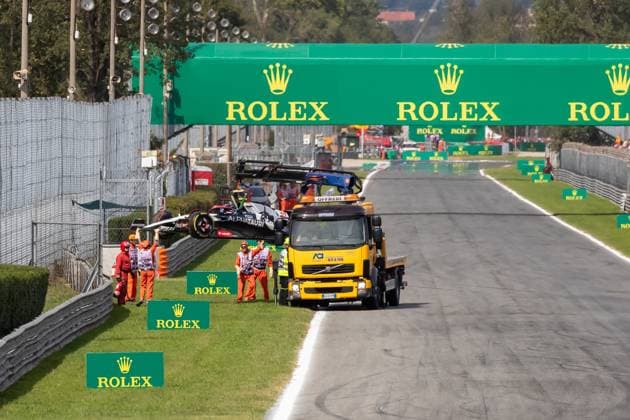 Formel 1 GP Italien Monza. Sonntag, 03.09.2023 Der ausgefallene Yuki Tsunoda (JPN) Scuderia Alpha Tauri; Formel 1 GP Italien Monza. Sonntag, 03.09.2023 Copyright: xBEAUTIFULxSPORTS Erlhofx