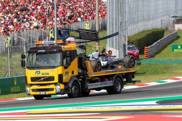 Formel 1 GP Italien Monza. Sonntag, 03.09.2023 Der ausgefallene Yuki Tsunoda (JPN) Scuderia Alpha Tauri; Formel 1 GP Italien Monza. Sonntag, 03.09.2023 Copyright: xBEAUTIFULxSPORTS Erlhofx