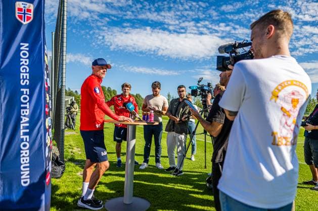 230904 Stale Solbakken, head coach of the Norwegian national football team during a press event on September 4, 2023 in Lillestrom. Photo: Marius Simensen BILDBYRAN COP 238 bbeng football fotball fotboll norge norway practice soccer training trening träning Copyright: MARIUSxSIMENSEN BB230904BB292