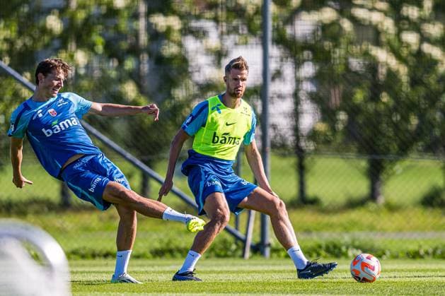 230904 Sander Berge and Kristoffer Ajer of the Norwegian national football team during a training session on September 4, 2023 in Lillestrom. Photo: Marius Simensen BILDBYRAN COP 238 bbeng football fotball fotboll norge norway practice soccer training trening träning Copyright: MARIUSxSIMENSEN BB230904BB345