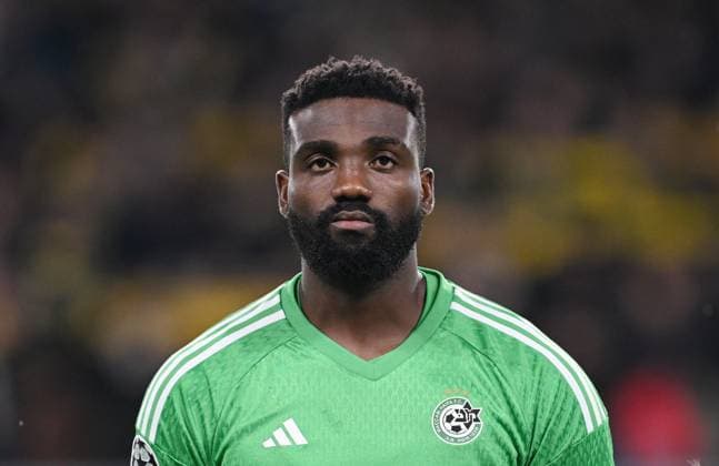 FUSSBALL Champions League Qualifikation Saison 2023 2024 Rueckspiel BSC Young Boys Bern - Maccabi Haifa 29.08.2023 Frantzdy Pierrot (Maccabi Haifa) *** FOOTBALL Champions League qualification season 2023 2024 return match BSC Young Boys Bern Maccabi Haifa 29 08 2023 Frantzdy Pierrot Maccabi Haifa