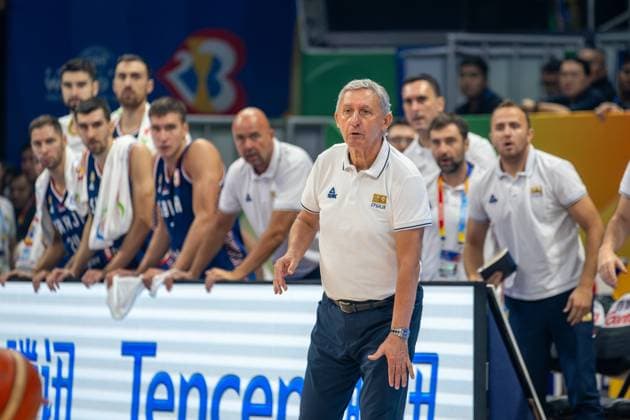 Basketball Manila Pasay 05.09.2023 FIBA Basketball World Cup 2023 Weltmeisterschaft der Männer Viertelfinale Litauen (LTU) - Serbien (SRB) Svetislav Pesic (Serbien, Trainer)