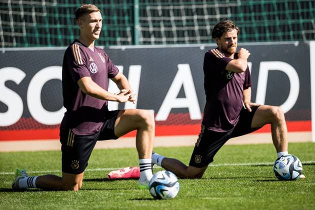 DFB A-Nationalmannschaft Herren Training; 05.09.2023 Nico Schlotterbeck (Deutschland), Jonas Hofmann (Deutschland) DFB A-Nationalmannschaft Herren Training,Wolfsburg, Trainingsgelaende VfL Wolfsburg DFB REGULATIONS PROHIBIT ANY USE OF PHOTOGRAPHS AS IMAGE SEQUENCES AND OR QUASI-VIDEO. Copyright: xBEAUTIFULxSPORTS Wunderlx