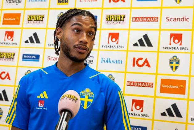 230905 Jens Cajuste of Sweden in the mixed zone after a training session on September 5, 2023 in Stockholm. Photo: Michael Campanella BILDBYRAN COP 313 MC0063 fotboll football soccer fotball em-kval kval UEFA EURO, EM, Europameisterschaft,Fussball Qualifier, EM, Europameisterschaft qualifier träning practice training sverige sweden sverige a bbeng Copyright: MICHAELxCAMPANELLA BB230905MC043