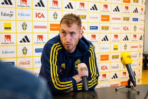 230906 Dejan Kulusevski of Sweden in the mixed zone after a training session on September 6, 2023 in Stockholm. Photo: Michael Campanella BILDBYRAN COP 313 MC0064 fotboll football soccer fotball em-kval kval UEFA EURO, EM, Europameisterschaft,Fussball Qualifier, EM, Europameisterschaft qualifier träning practice training sverige sweden sverige a bbeng Copyright: MICHAELxCAMPANELLA BB230906MC052