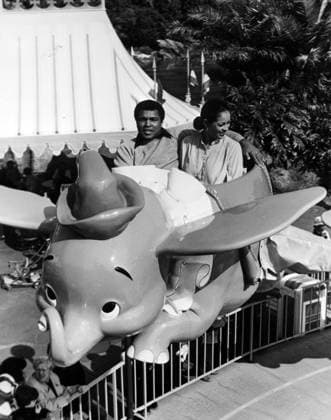 Mohammed Ali & wife Veronica Mohmammed Ali, American World Champion Heavyweight Boxer. With his wife Veronia. Seen enjoying a ride during a visit to Disney World in Florida. Date: 24.10.1978 ., Credit:Photoshot Avalon United States  Copyright: xPhotoshotx xAvalonx 0503875200