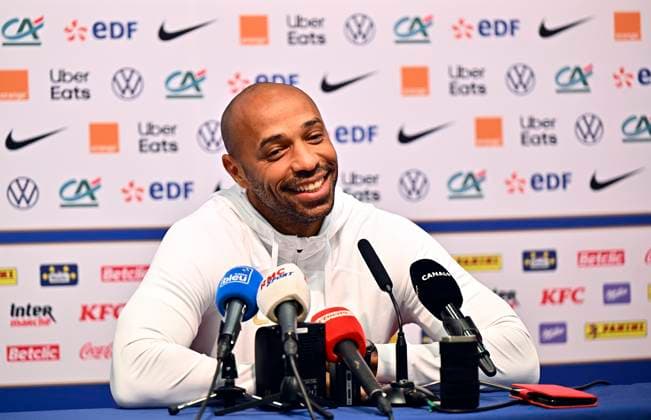 Thiery Henry SÃ lectionneur de l Equipe de France Espoirs FOOTBALL : match amical France vs Danemark espoirs , confÃ rence de presse, thierry Henry, nouveau sÃ lectionneur des espoirs 6 09 2023 MaoCtou Panoramic 