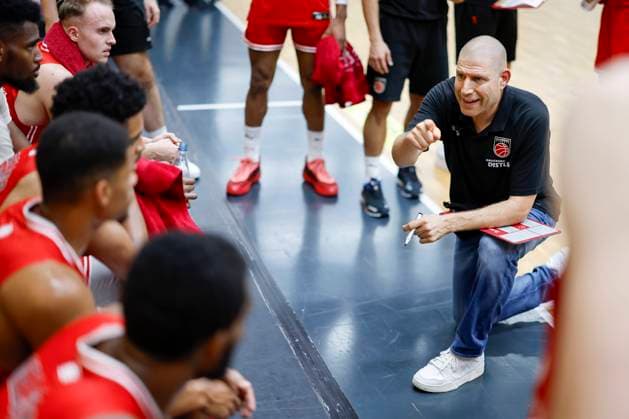 rechts Headcoach Oren Amiel (Brose Bamberg) Bamberg Baskets - Crailsheim merlins Testspiel easyCredit-BBL - Basketball Bundesliga Saison 2023 24 06.09.2023, Strullendorf Bamberg Baskets Trainingscenter Foto: Daniel Löb Loeb Copyright: DanielxLöb